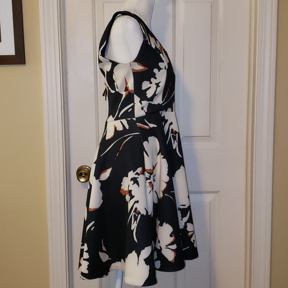 Anthropologie Maeve Floral Fit & Flare Summer Dress Size 4 - Picture 3 of 14
